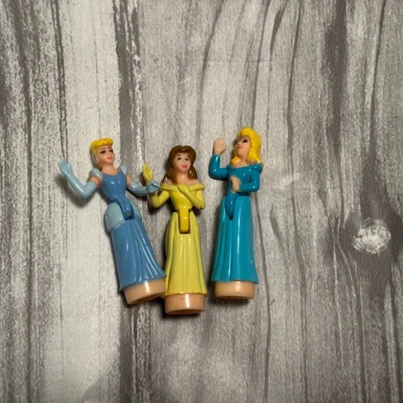 Vintage Disney Magic Kingdom Playset- 9 Figures, Working Train & Sounds - Picture 14 of 17